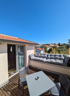 Romantique Penthouse sans vis-à-vis Le Nid d'Amour by E Dwell In Mandara Juan-les-Pins Plages